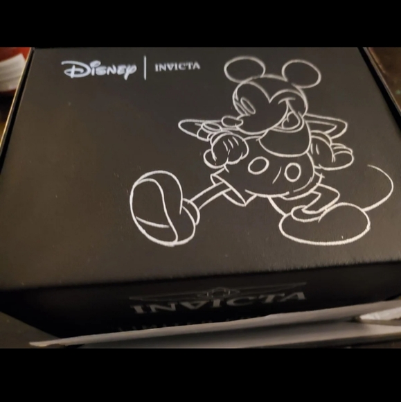 Invicta minnie mouse watch main image 5